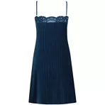cyell-velvet-flow-dress--150526-592_back.webp